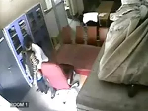 जूते और लेटेक्स में  ...