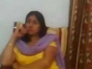 Nyomi Banxx - ईबोनी  ...