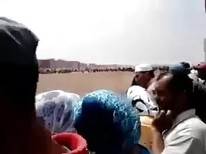 हॉट निकी स्टर्लिंग औ ...
