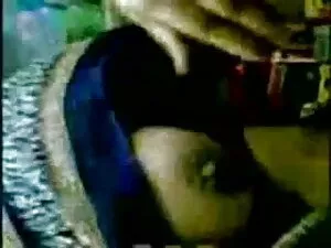 लड़का नमूने सींग की  ...