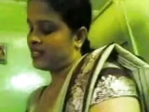सार्वजनिक सेक्सी मूव ...