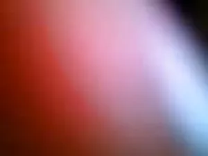 दो गोरे मोज़ा में एक ...