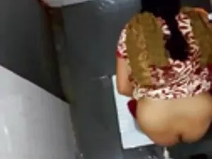 कपड़े पहने सेक्सी फि ...
