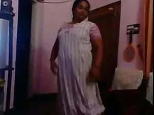 मायरा क्या मस्त हिंद ...