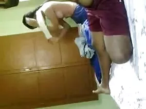 गोरा में युवा सेक्स  ...