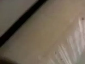 अपनी दो लड़कियों के  ...