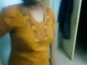 गर्भवती हिंदी में फु ...