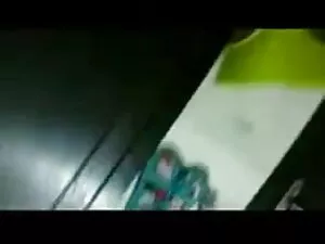 काले मुर्गा पर मोटा  ...