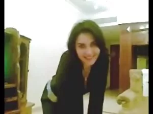 Blowjob: बिल्ली का फ ...