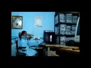ब्रायना लव और हिंदी  ...
