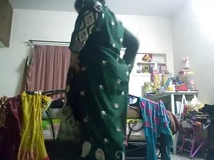 तेजस्वी श्यामला हिंद ...